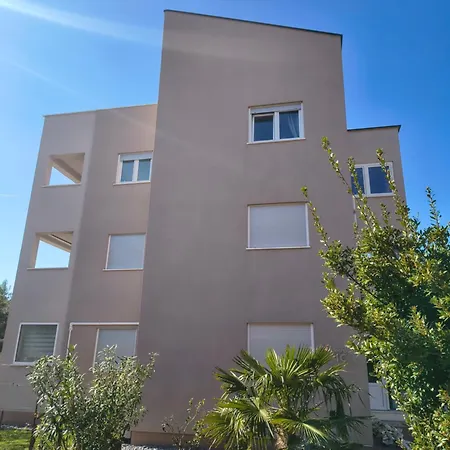 Apartment Maci *