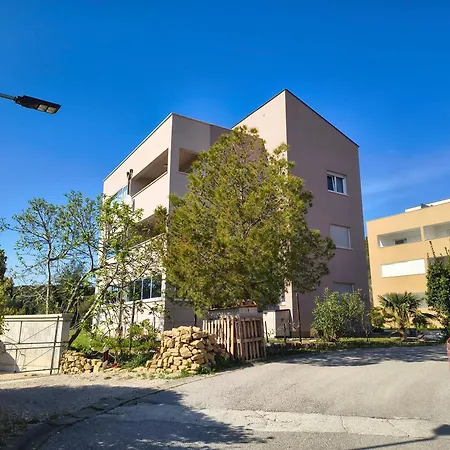 Maci Apartmán Kampor